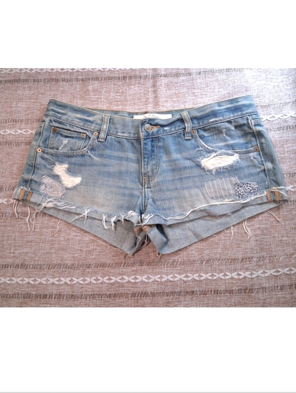 Abercrombie & Fitch Distressed Denim Shorts Patchwork Details Womens Size 8 / 29